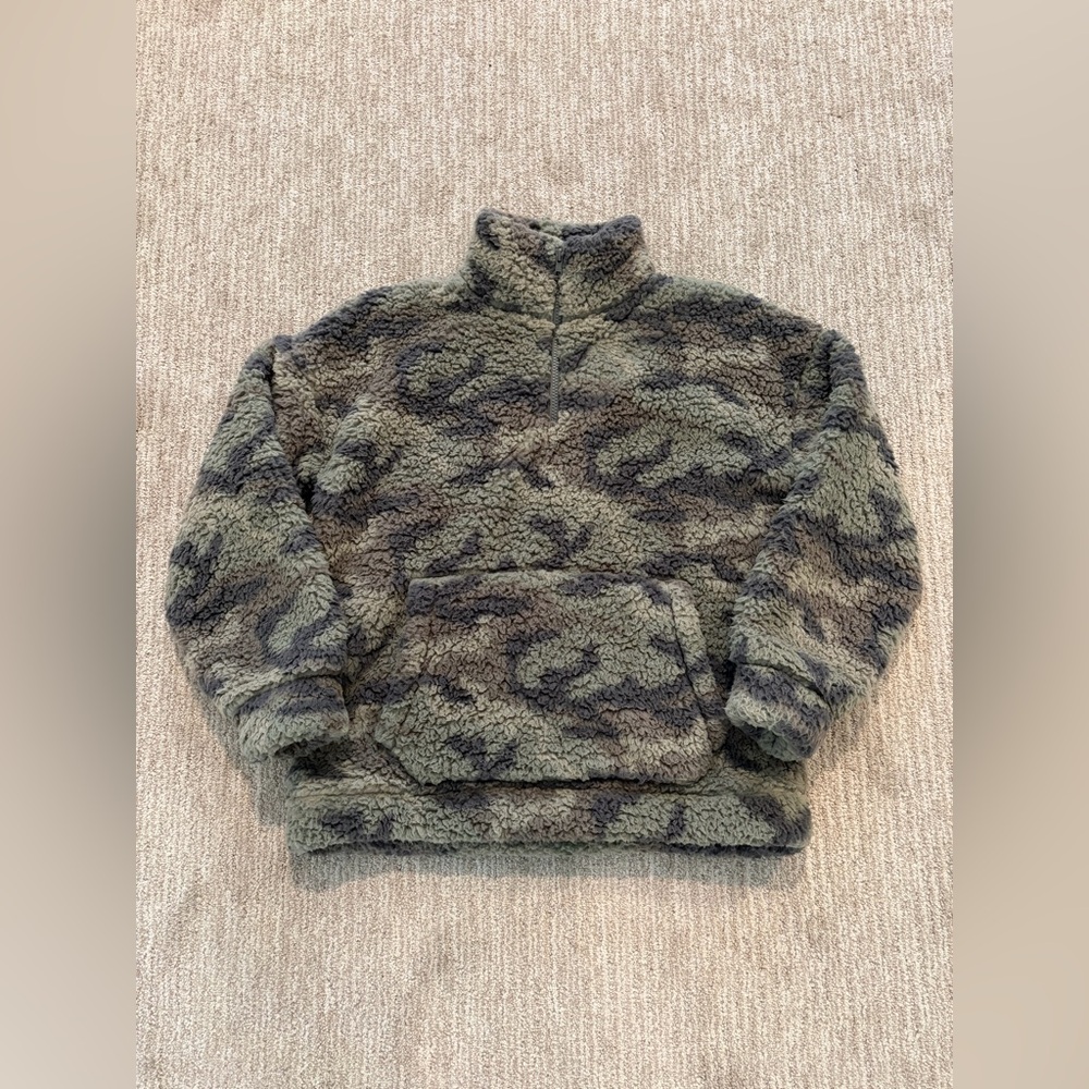 American Eagle Camo Sherpa Jacket